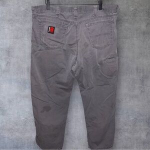 Wrangler Men's Cargo Pants in Gray